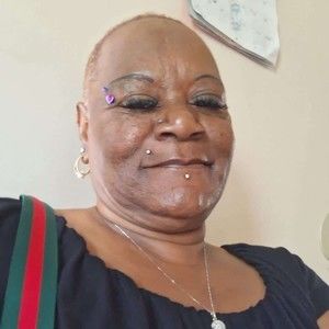 Meet your Posher, Cynthia